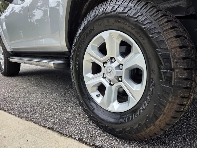 2016 Toyota 4Runner Base photo 11