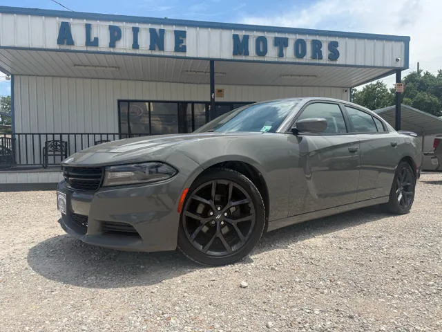 2019 Dodge Charger SXT photo 2