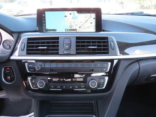 2017 Bmw 330i photo 12