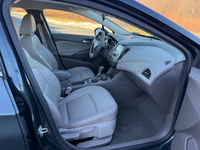 2017 Chevrolet Cruze Premier - Photo 16