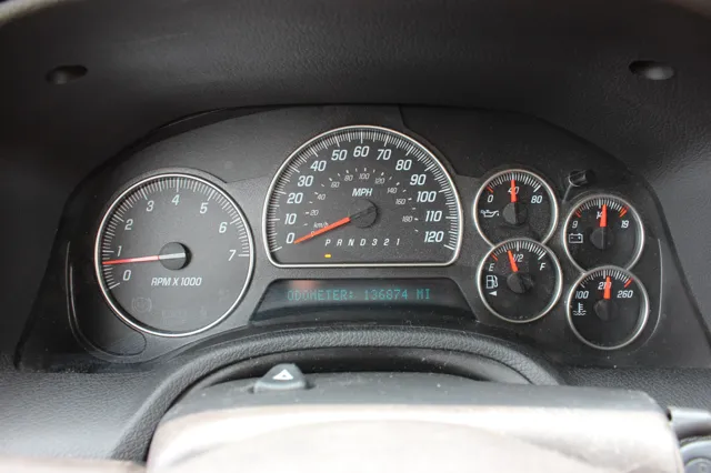2008 GMC Envoy Denali - Photo 31