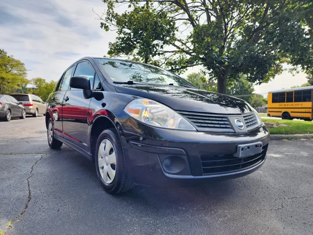 2011 Nissan Versa Base photo 11
