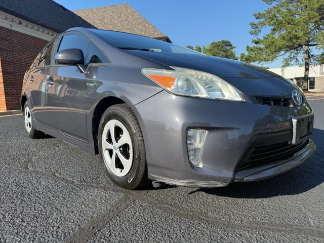 2013 Toyota Prius Three's photo