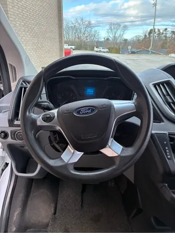 2017 Ford Transit Wagon XLT - Photo 14