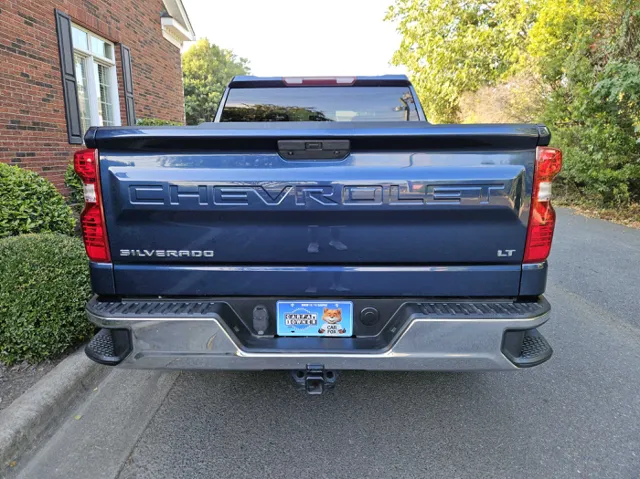 2021 Chevrolet Silverado 1500 LT photo 3