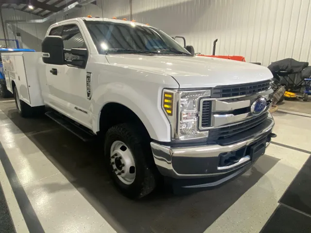 2019 Ford F-350 Super Duty Chassis Cab