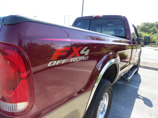2004 Ford F-250 Lariat photo 26