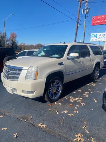 2009 Cadillac Escalade ESV Platinum Edition's photo