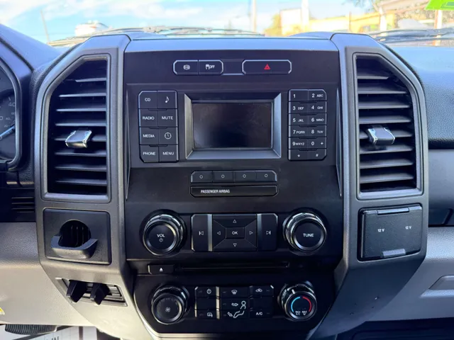 2017 Ford F-550 - Photo 16
