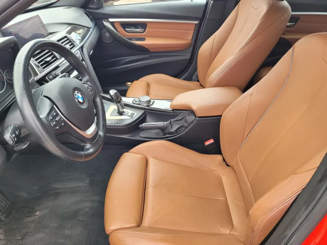 2016 BMW 3 Series 330e - Photo 18
