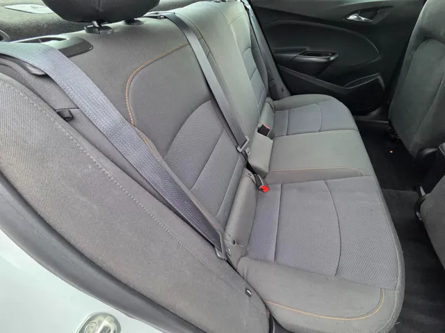 2019 Chevrolet Cruze LS - Photo 9
