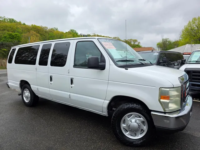 2009 Ford E-Series Econoline Wagon XLT