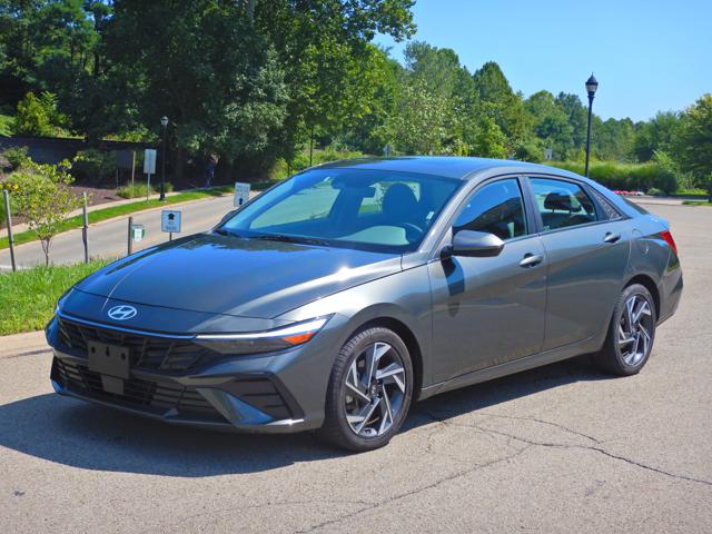 2025 Hyundai Elantra SEL Convenience