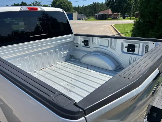 2017 Ford F-150 XL - Photo 9