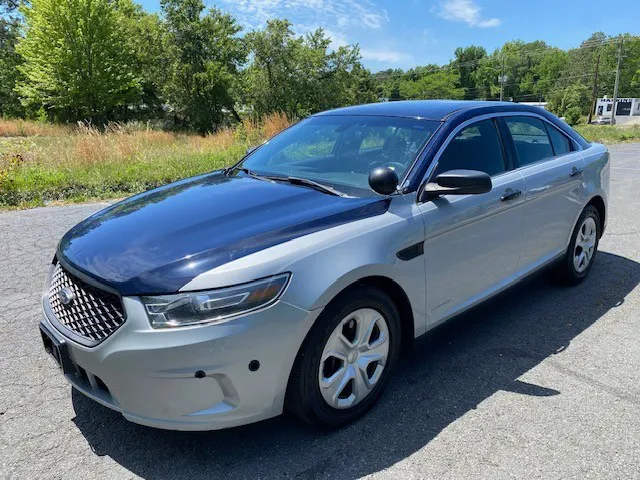 2019 Ford Taurus's photo