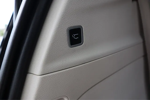 2017 Chrysler Pacifica Touring L photo 11