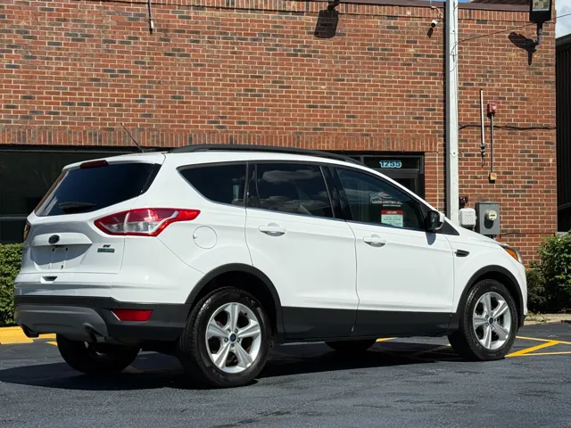 2016 Ford Escape SE - Photo 14