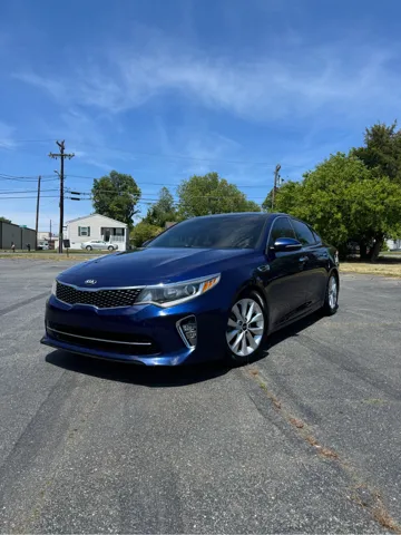 2018 Kia Optima S AT's photo