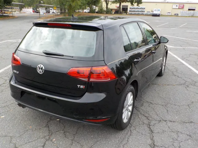 2015 Volkswagen Golf TSI SE photo 9