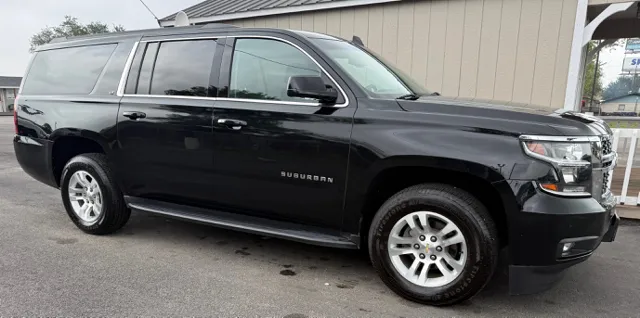 2015 Chevrolet Suburban 2WD 1500 LT's photo