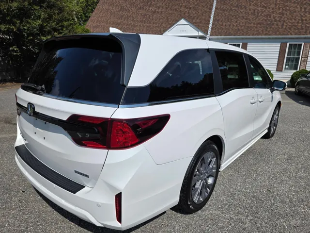 2025 Honda Odyssey Touring - Photo 9
