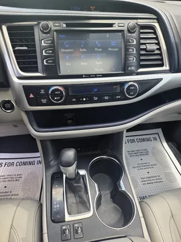 2017 Toyota Highlander XLE - Photo 18
