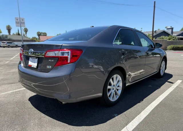 2014 Toyota Camry SE Hybrid - Photo 6