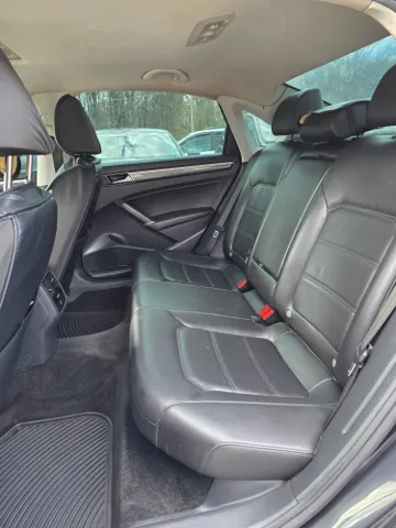 2018 Volkswagen Passat SE - Photo 18