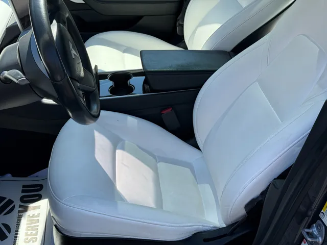 2018 Tesla Model 3 - Photo 29