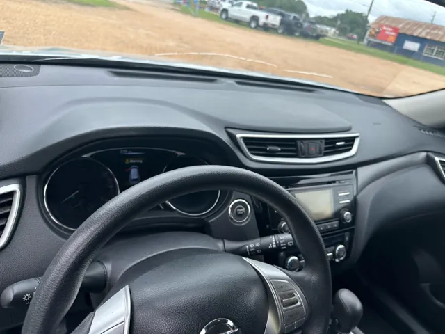 2015 Nissan Rogue SV - Photo 6