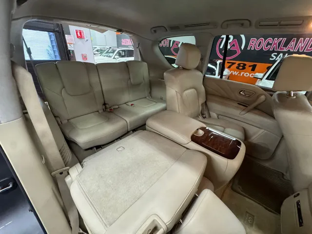 2015 Infiniti QX80 photo 7