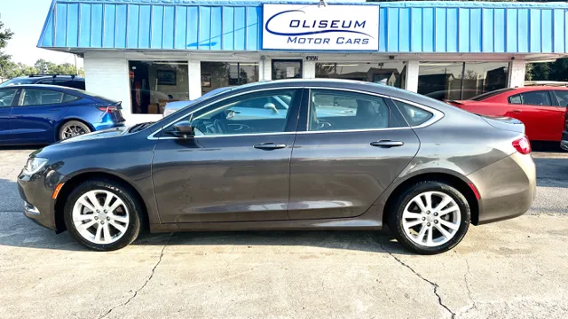 2017 Chrysler 200