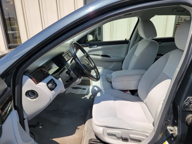 2013 Chevrolet Impala LS - Photo 8