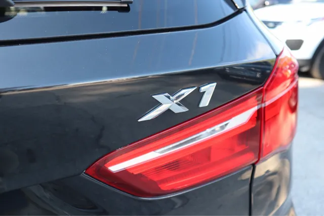 2017 BMW X1 28i - Photo 9