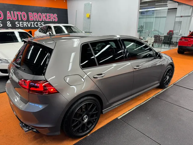 2017 Volkswagen Golf R Base photo 7