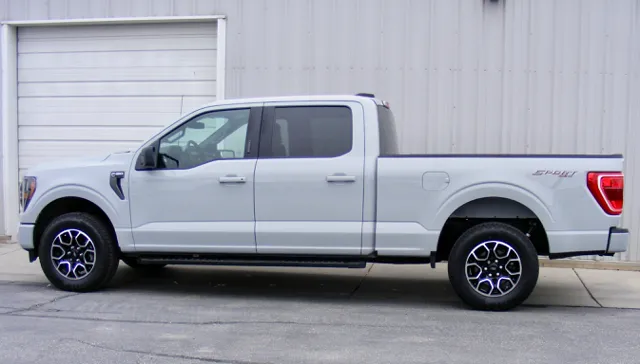 2023 Ford F-150 XLT - Photo 9