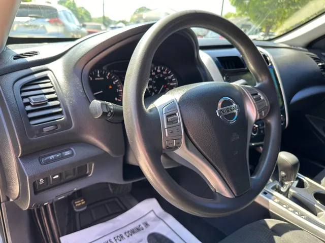 2014 Nissan Altima S - Photo 34