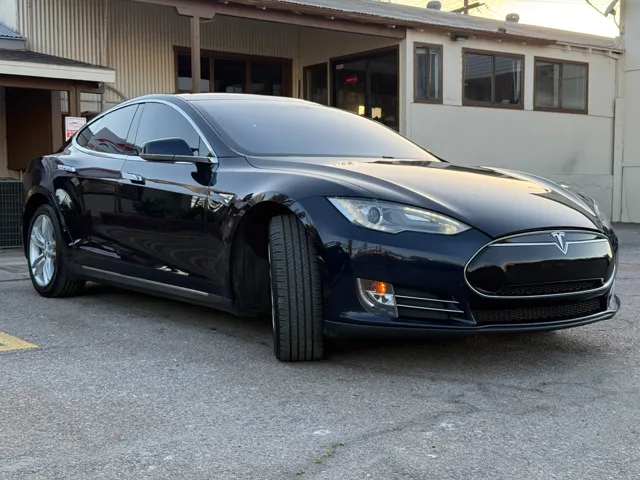 2014 Tesla Model S S - Photo 11