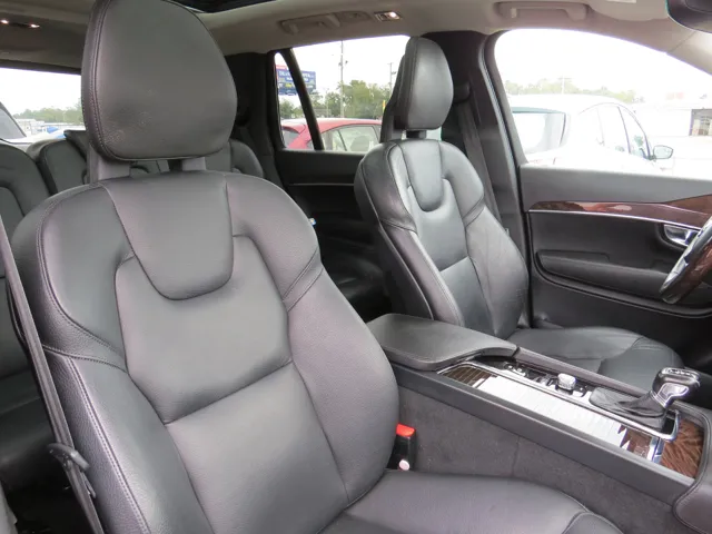 2016 Volvo XC90 Momentum - Photo 17
