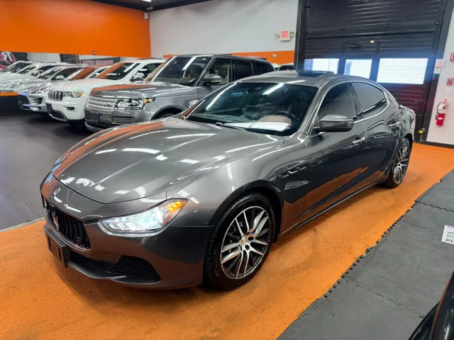 2017 Maserati Ghibli S - Photo 3