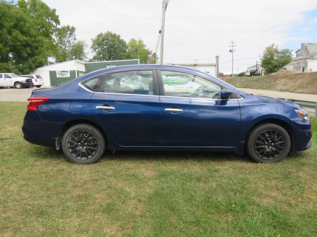 2017 Nissan Sentra photo 8