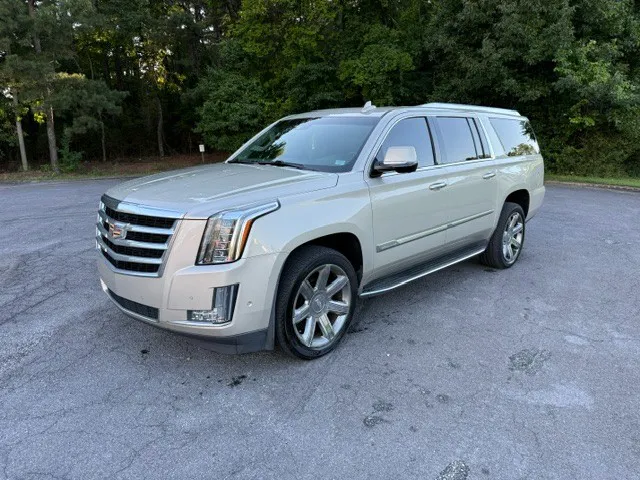 2017 Cadillac Escalade ESV 2WD Luxury's photo