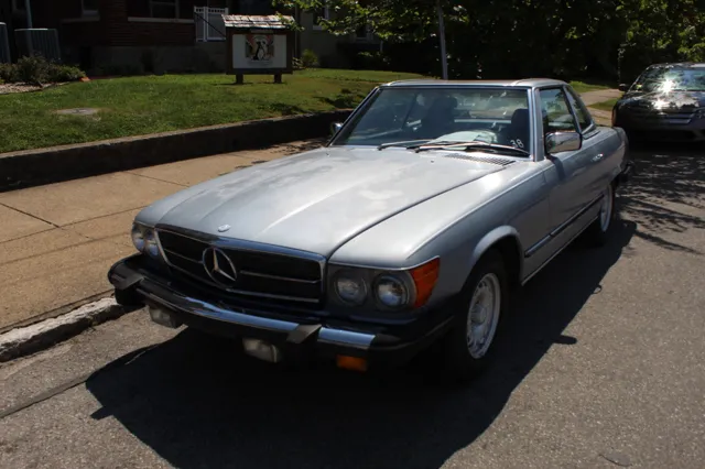 1984 Mercedes Benz 380 photo 2