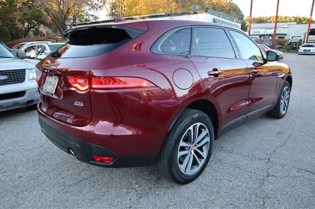 2017 Jaguar F-PACE Premium photo 4