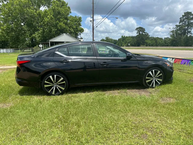 2021 Nissan Altima SR - Photo 12