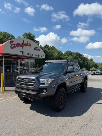 2017 Toyota Tacoma TRD Sport 4WD photo