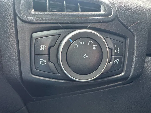 2018 Ford Focus SEL - Photo 12