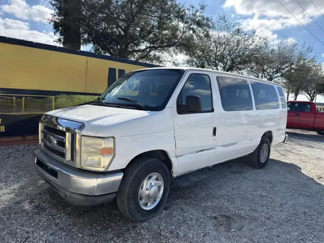 2010 Ford E-Series Econoline Wagon XL