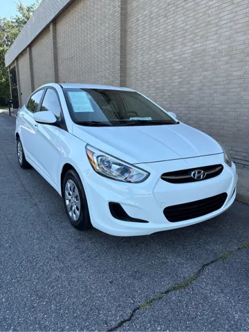 2017 Hyundai Accent SE 4-Door 6-Speed Automatic's photo