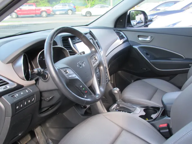 2015 Hyundai Santa Fe Limited - Photo 28